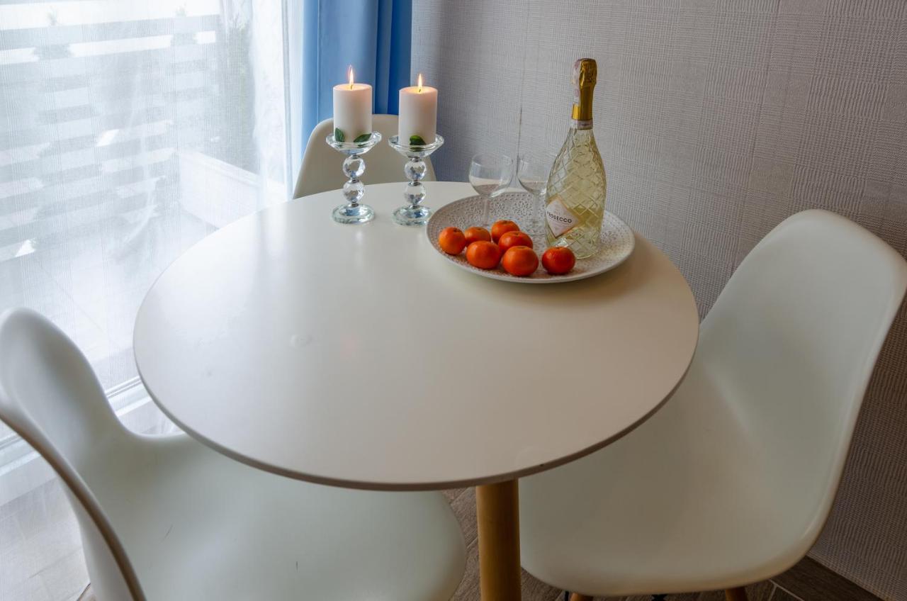 Holiday Home Slavia New S8 Miedzyzdroje Z Antresola I Balkonem Przy Plazy Kültér fotó