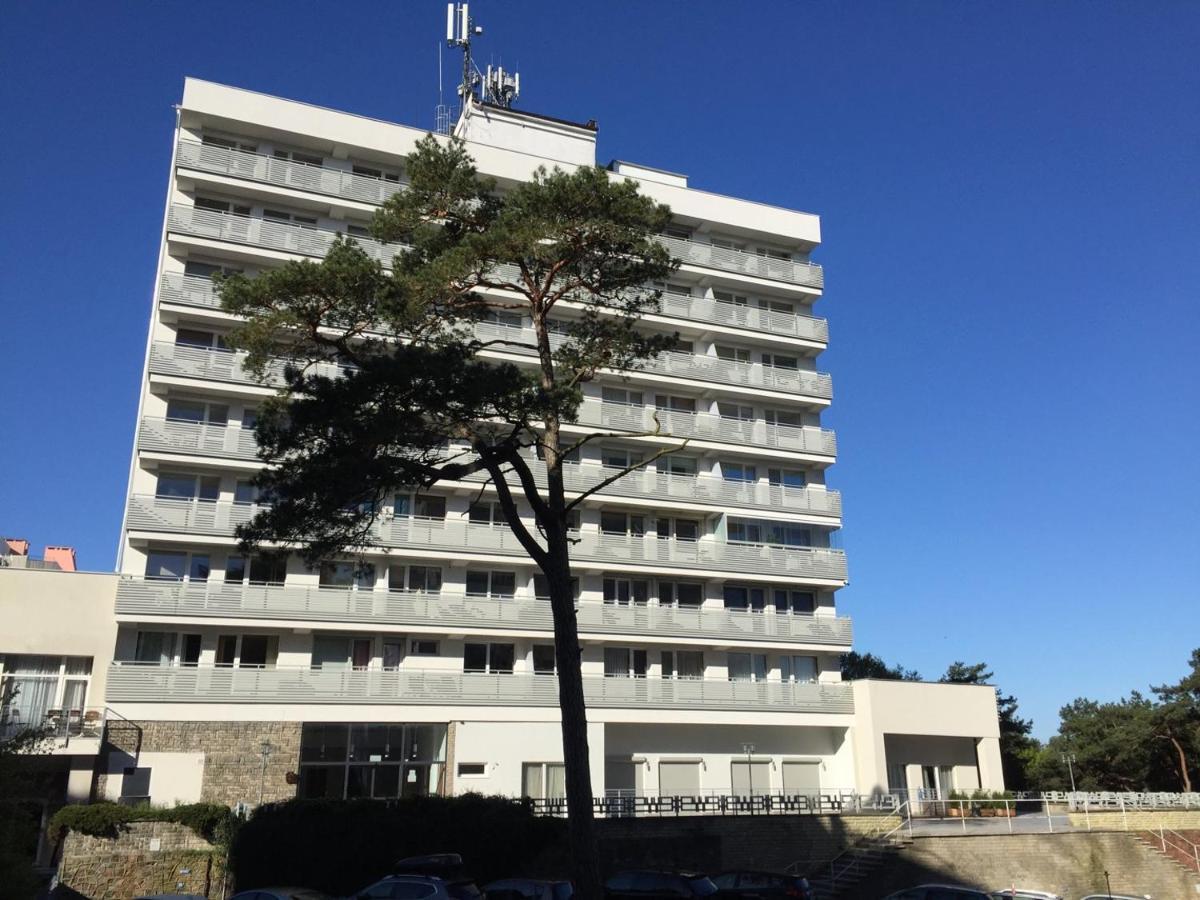 Holiday Home Slavia New S8 Miedzyzdroje Z Antresola I Balkonem Przy Plazy Kültér fotó